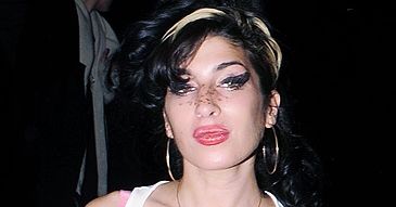 Amy chce mieć nowy nos!