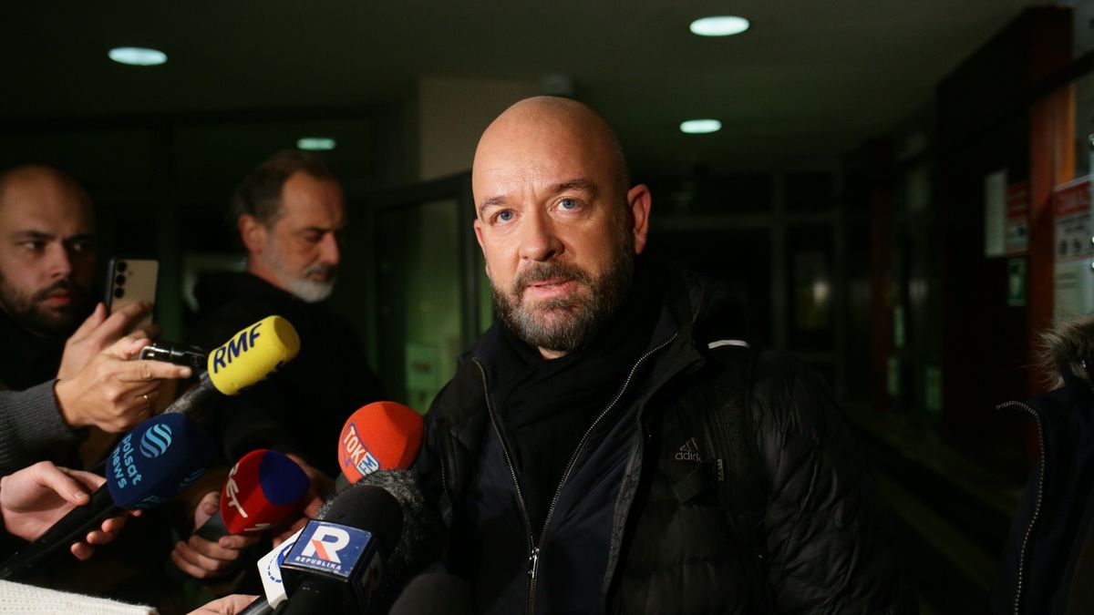 Jacek Sutryk po wyjściu z prokuratury.