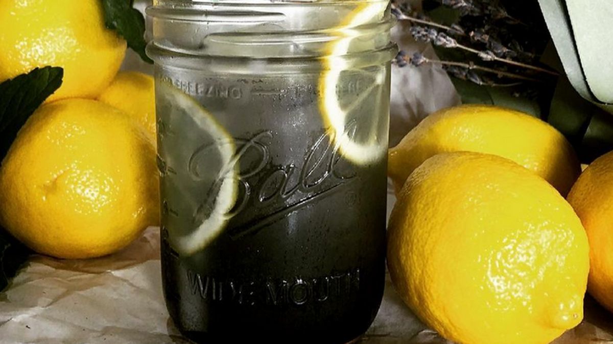 Czarna lemoniada