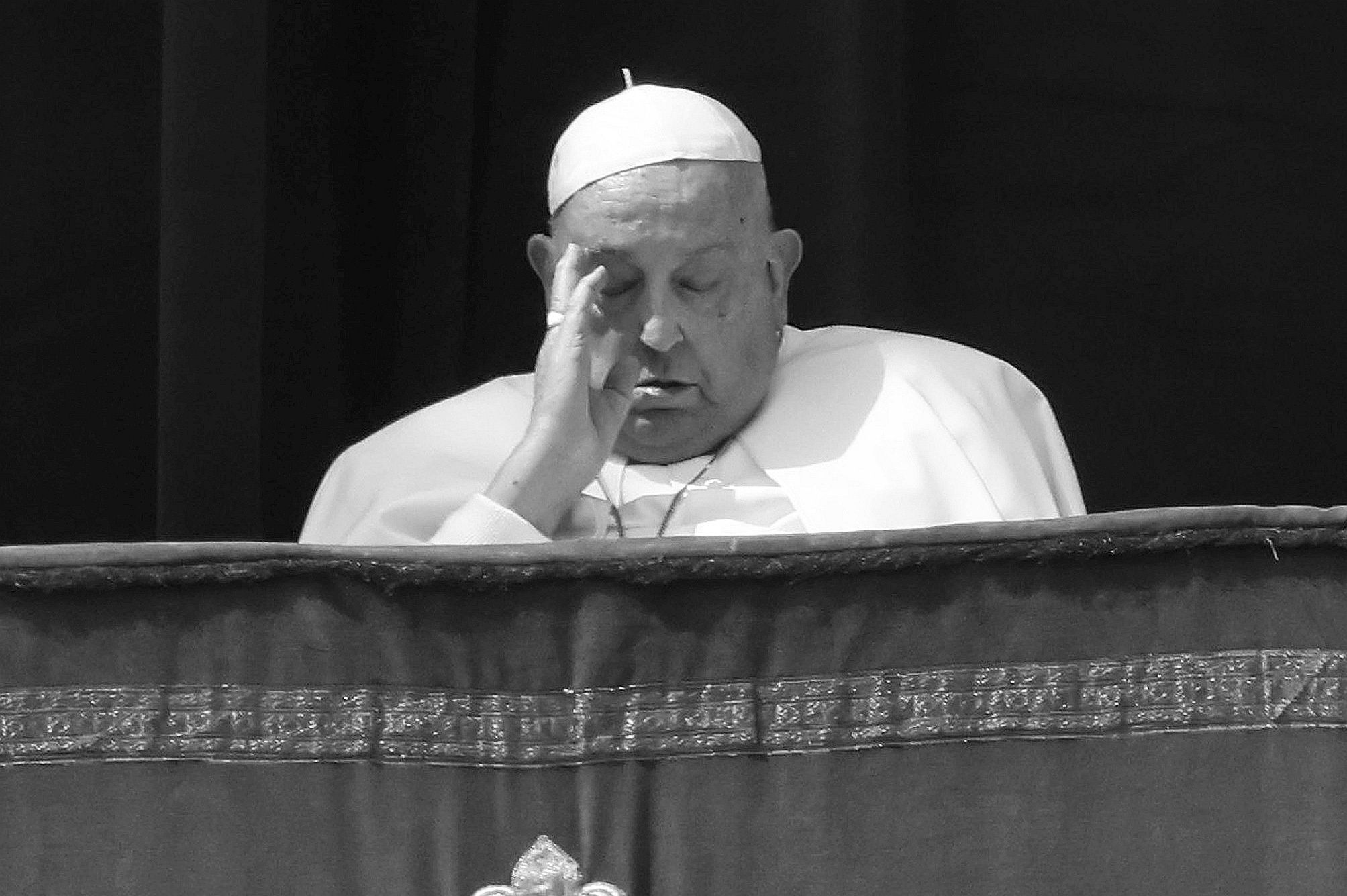 Watykan podał dokładną godzinę śmierci Franciszka