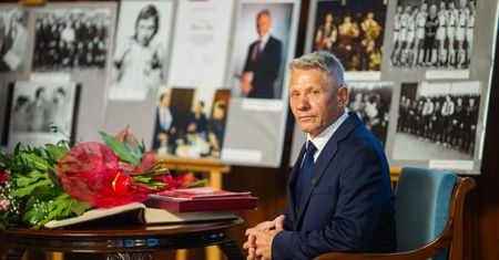 Kazimierz Adach Honorowym Obywatelem Miasta Słupska. Uroczystość w ratuszu