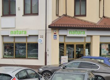 Drogeria Natura kusi promocjami. Znane perfumy o połowę tańsze