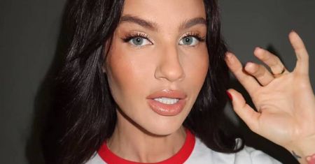 Karolina Gilon chwali się sesją ciążową, pozując TOPLESS. "Okres tych 9 miesięcy był mi potrzebny, aby poczuć INSTYNKT"