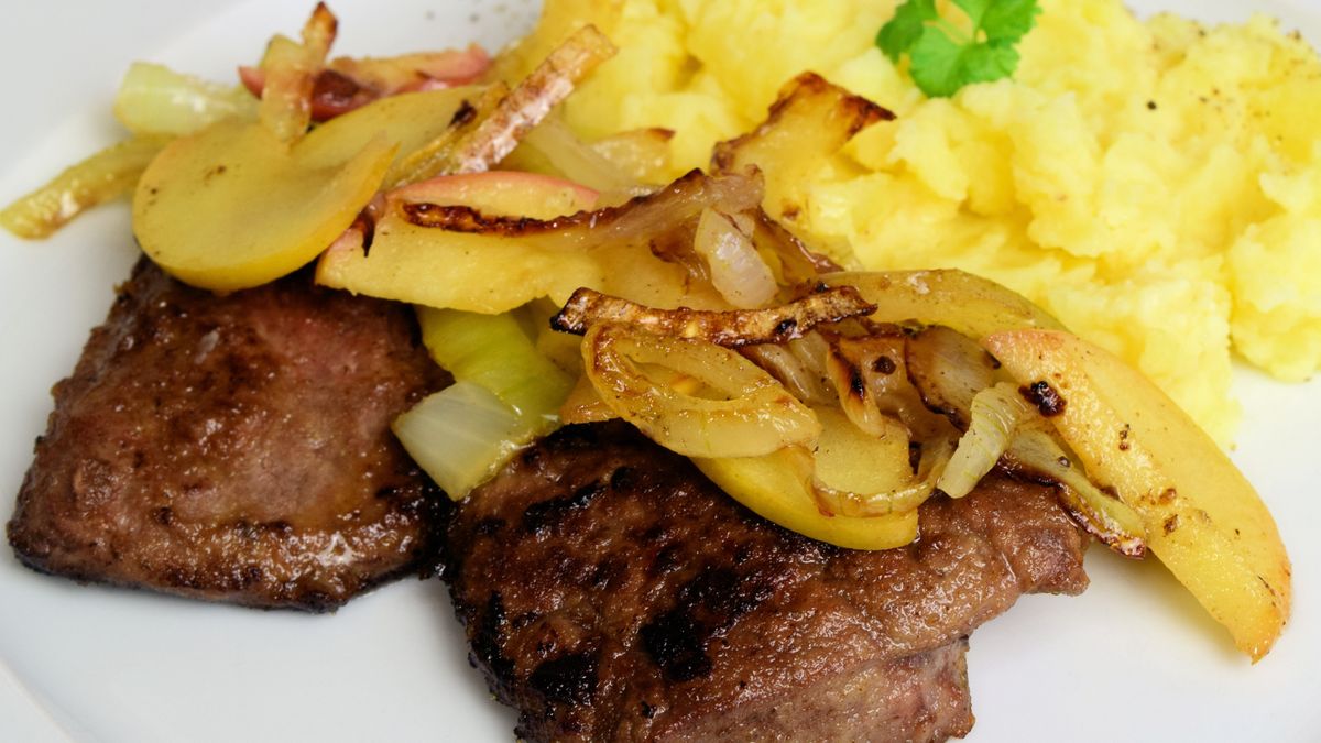 Oto dlaczego wątróbkę jada się z jabłkiem 