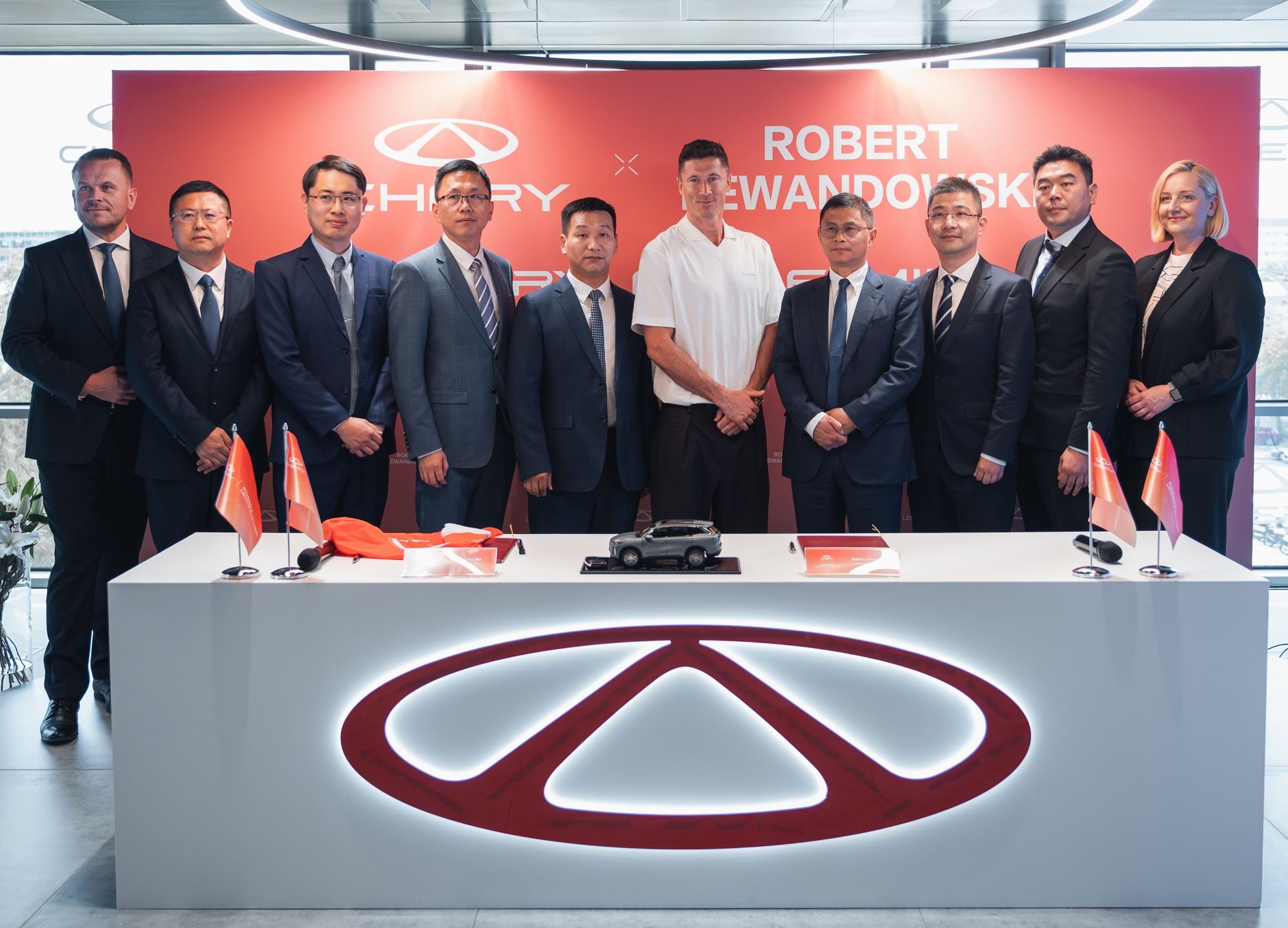 Robert Lewandowski jako ambasador samochodów Chery