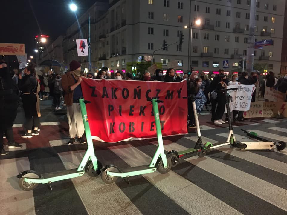 Protesty w większości miast. W podróży weź pod uwagę gigantyczne utrudnienia