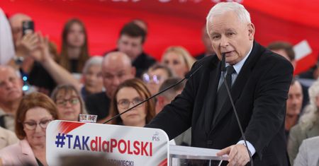 Kaczyński ostrzega przed euro w Polsce. "Niewielkie grupy zarobią na spekulacjach"