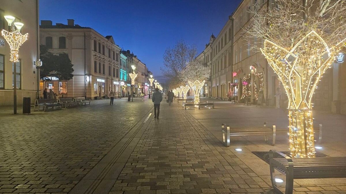 Iluminacje świąteczne na deptaku w Lublinie