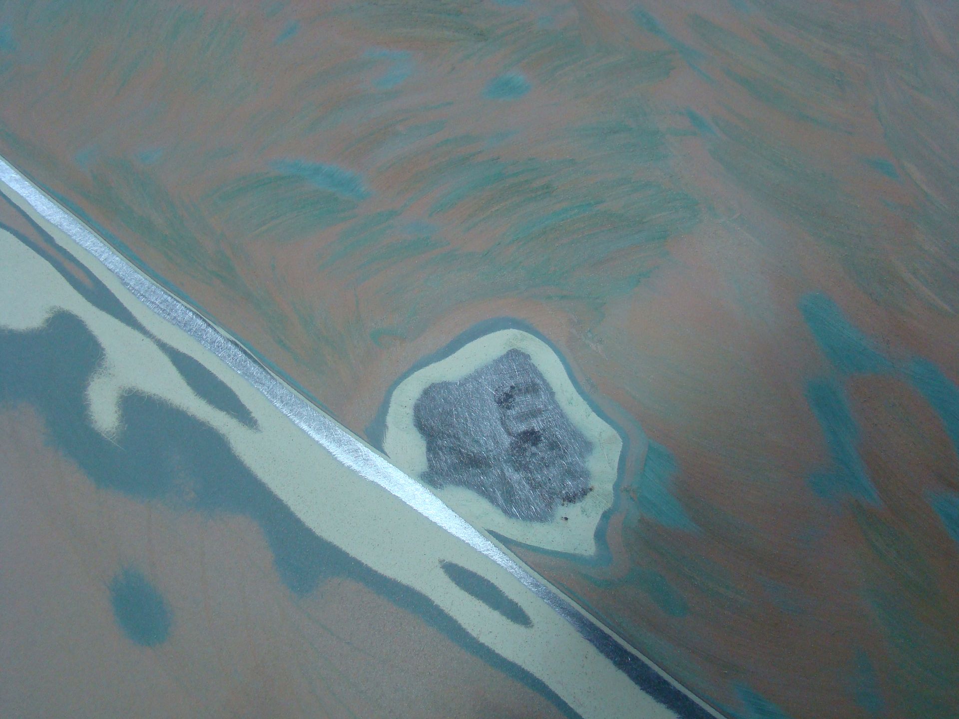 Mercedes 450 SL (R107) - prace nad pokrywą silnika 4