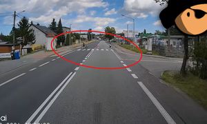 Szli z rowerami przez pasy. I nagle coś takiego. Ujęcia z Zawiercia
