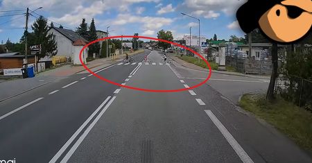 Szli z rowerami przez pasy. I nagle coś takiego. Ujęcia z Zawiercia