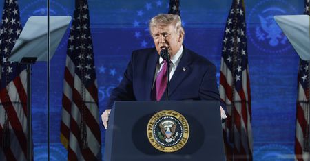 Operator promptera wygrał fortunę. Obstawiał przemówienia Trumpa