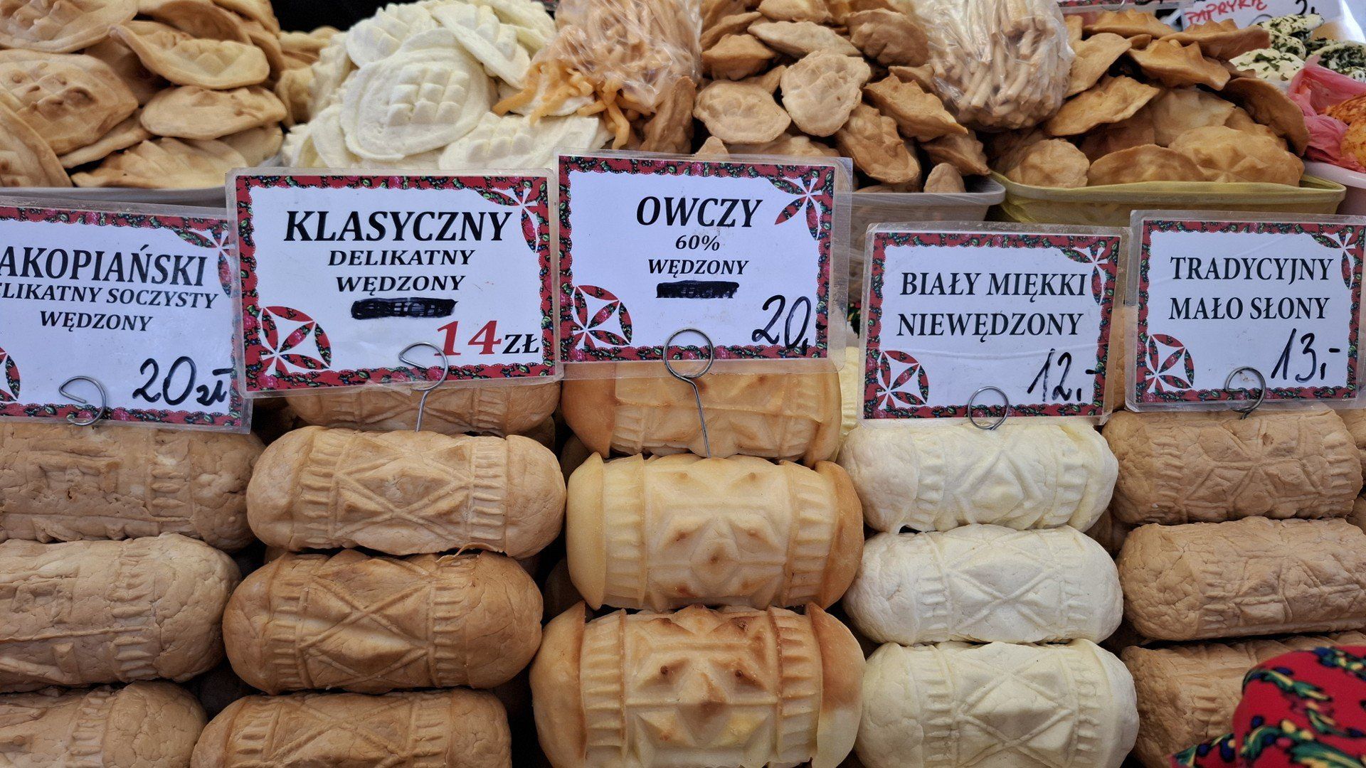 Stoiska z serami góralskimi w Zakopanem