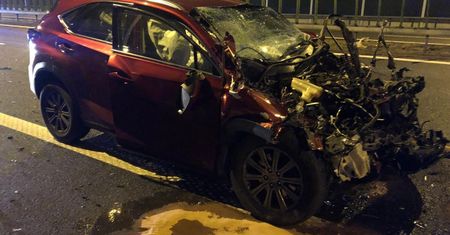 19-latek zapatrzył się w wyświetlacz lexusa. Koszmarny wypadek na A4 w Małopolsce