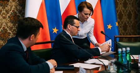 Emilewicz rozdała pracownikom nagrody. W ostatnim dniu pracy