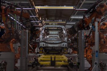 BMW tnie koszty, stawia na AI i szykuje nowe modele. Tak chce poprawić rentowność