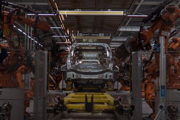 BMW tnie koszty, stawia na AI i szykuje nowe modele. Tak chce poprawić rentowność