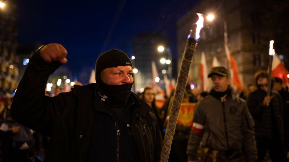 Takie sceny rozegrały się we Wrocławiu na marszu z okazji Dnia Niepodległości, 2022 r.