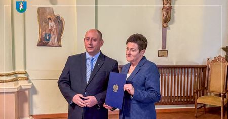 Władze Nowego Sącza z zarzutami. Premier wyznaczył zastępcę