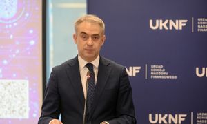 Rząd przyjął projekt ustawy o AI. Ma chronić obywateli, "kiedy wymknie się spod kontroli"