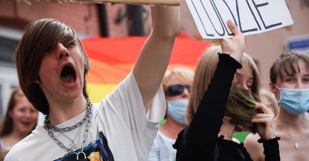 Wrocław. "Jestem człowiekiem, a nie ideologią". Protest przeciwko PiS
