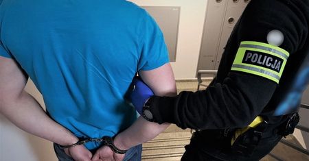 Wrocław. Ojciec z synem produkowali narkotyki. Zostali zatrzymani
