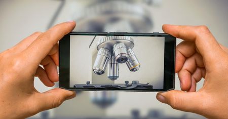 Przełomowa technologia. Najmniejszy LED świata zmieni smartfona w mikroskop