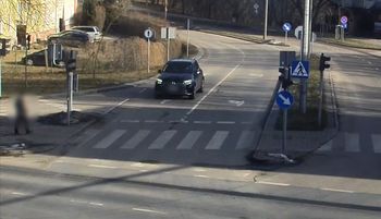 Miał czerwone światło. Pojechał dalej. Dramatyczny finał