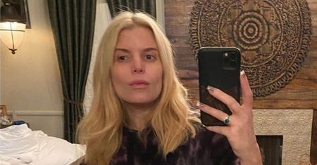 Jessica Simpson pokazała zdjęcie sprzed 4 LAT, gdy zmagała się z ALKOHOLIZMEM: "Nierozpoznawalna wersja mnie samej" (FOTO)