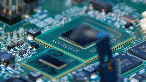 Atom z serii Z5xx dobija do 2GHz 1