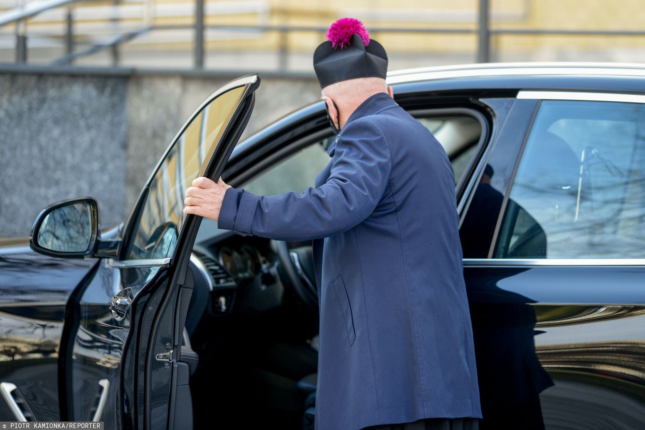Zniżki dla grup zawodowych. Sprawdź, czy należy ci się rabat na nowe auto