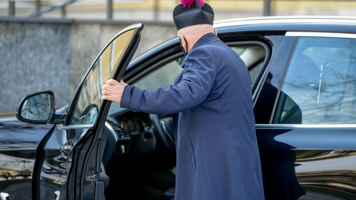 Duchowieństwo może liczyć na szczególne traktowanie przy zakupie nowego auta (Zdjęcie ilustracyjne)