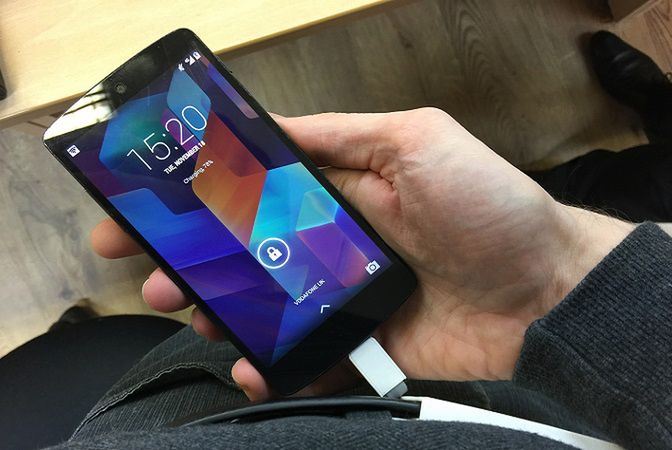 XOO Belt - pasek, który naładuje smartfona. Bank energii zawsze blisko kieszeni 1