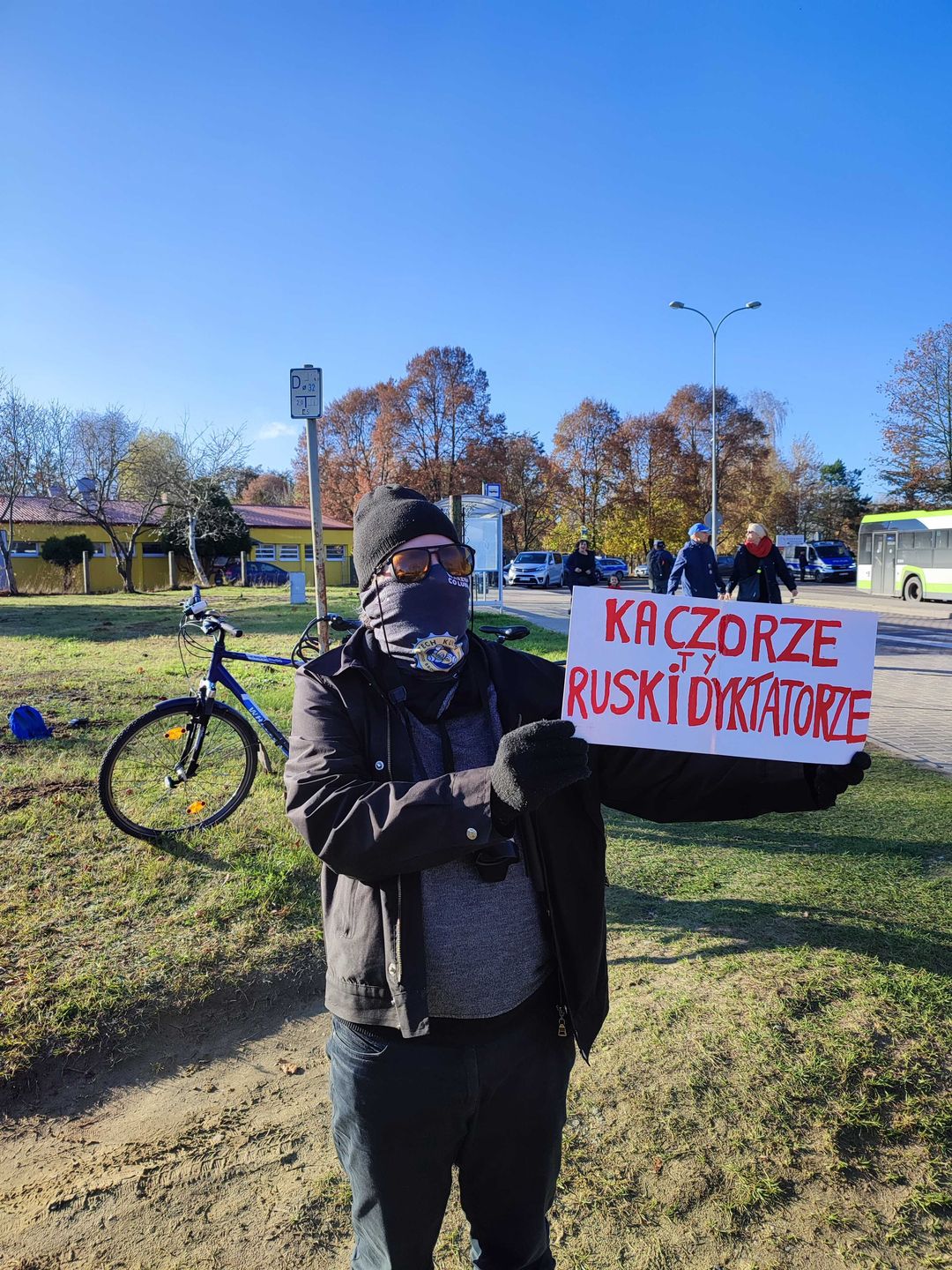 Protestujący mieliby do Jarosława Kaczyńskiego wiele pytań. Nie mogli jednak wejść na spotkanie