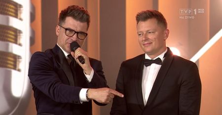 Brzozowskiemu zrzedła mina. "Życzę ci, żebyś śpiewał nie tylko tutaj, ale i w Polsacie, i w TVN"