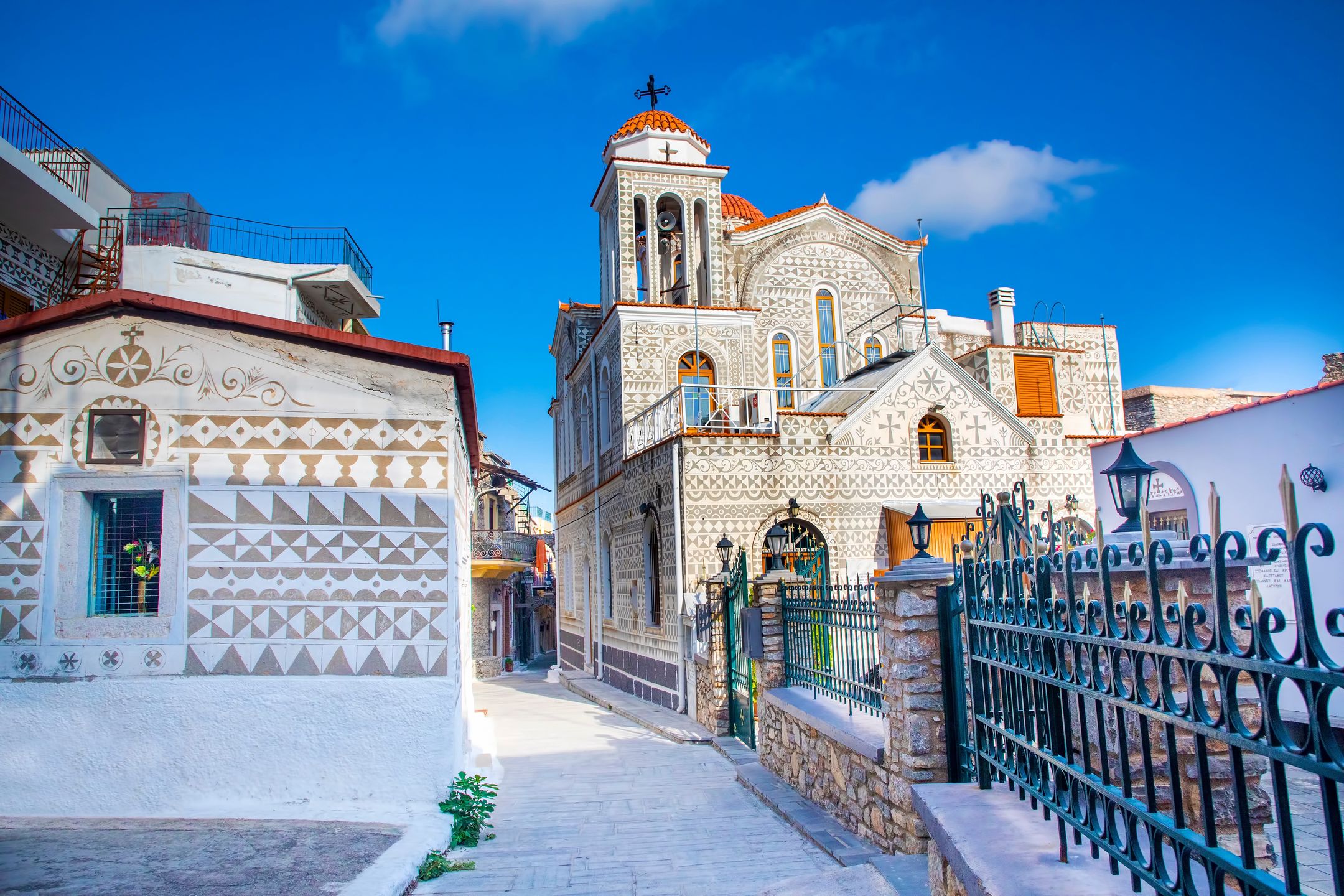 Pyrgi to punkt obowiązkowy podczas wakacji na Chios