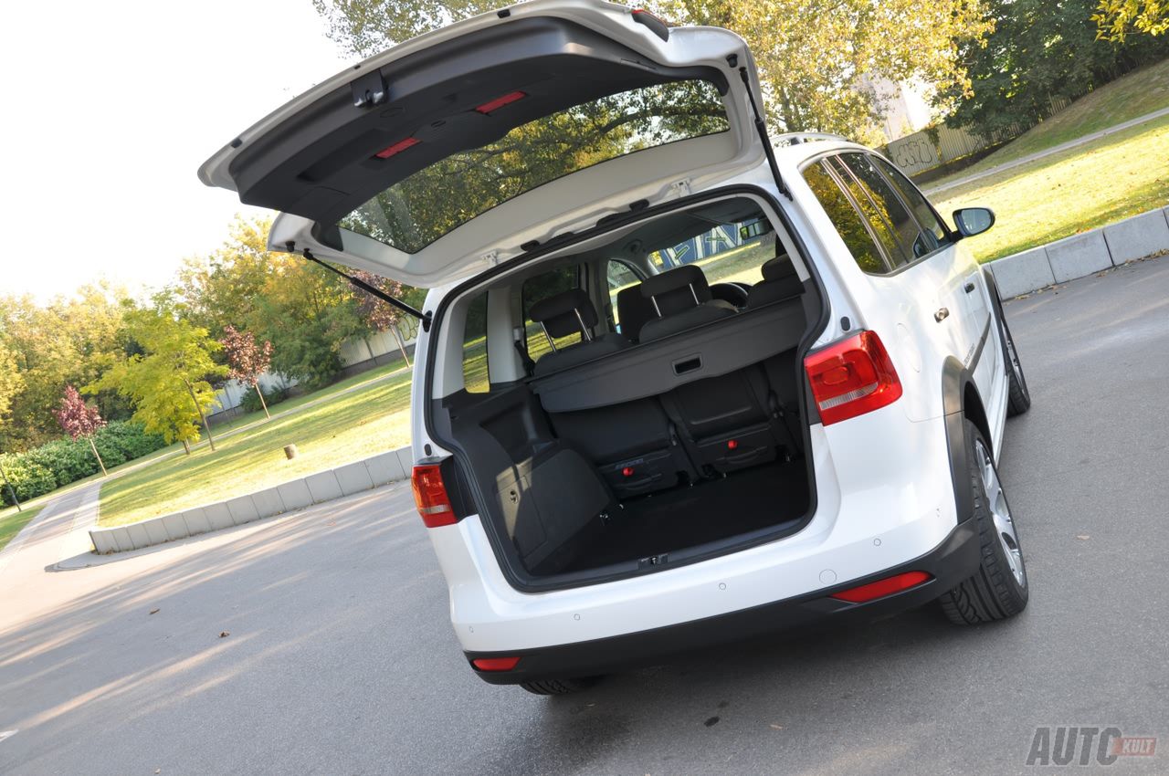 VW Cross Touran