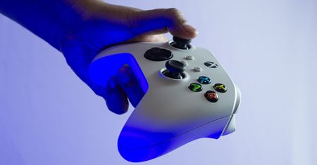 Microsoft podniósł ceny Xboxa przez cła? Były szef Blizzarda widzi inny powód