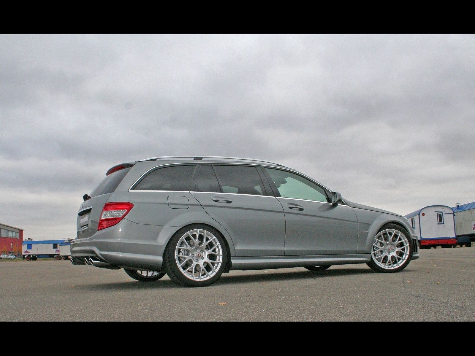 Mercedes-Benz C 63 AMG po tuningu [Galeria] 6