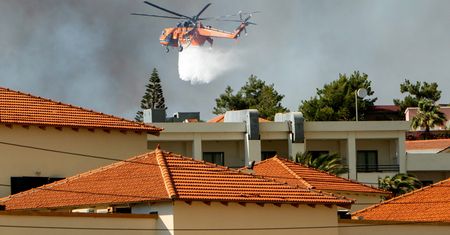 Biura podróży i linie lotnicze odwołują loty na Rodos