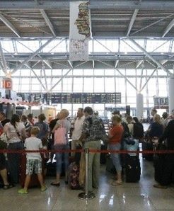 Coraz więcej pasażerów na Lotnisku Chopina. "Każdy następny miesiąc to wzrosty"