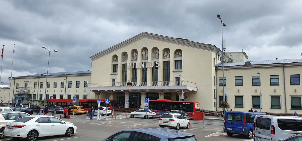 Balony z przemytem sparaliżowały lotnisko w Wilnie. Było ich 13