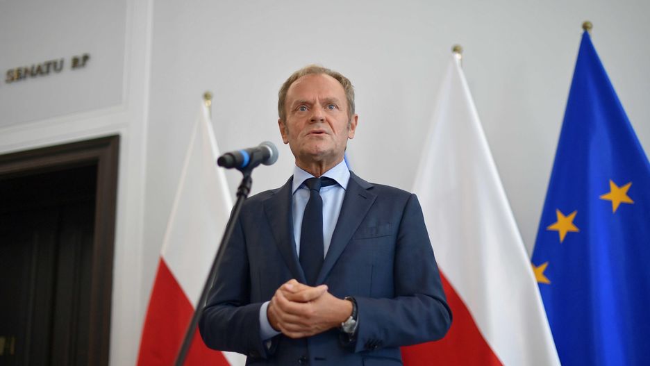 Donald TuskWarszawa, 06.07.2021. Pe�ni�cy obowi�zki przewodnicz�cego PO Donald Tusk podczas konferencji prasowej po spotkaniu z marsza�kiem Senatu Tomaszem Grodzkim w siedzibie polskiego parlamentu, 6 bm. w Warszawie. (mo/doro) PAP/Marcin ObaraMarcin Obarabriefing, Donald Tusk, konferencja prasowa, marsza�ek Senatu, parlament, Platforma Obywatelska, polityk polityka, powr�t do polskiej polityki, przewodnicz�cy, Sejm, Senat, BINARY<(9) bytes>