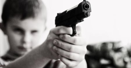 Dramat pod Łomżą. 8-latka z raną postrzałową