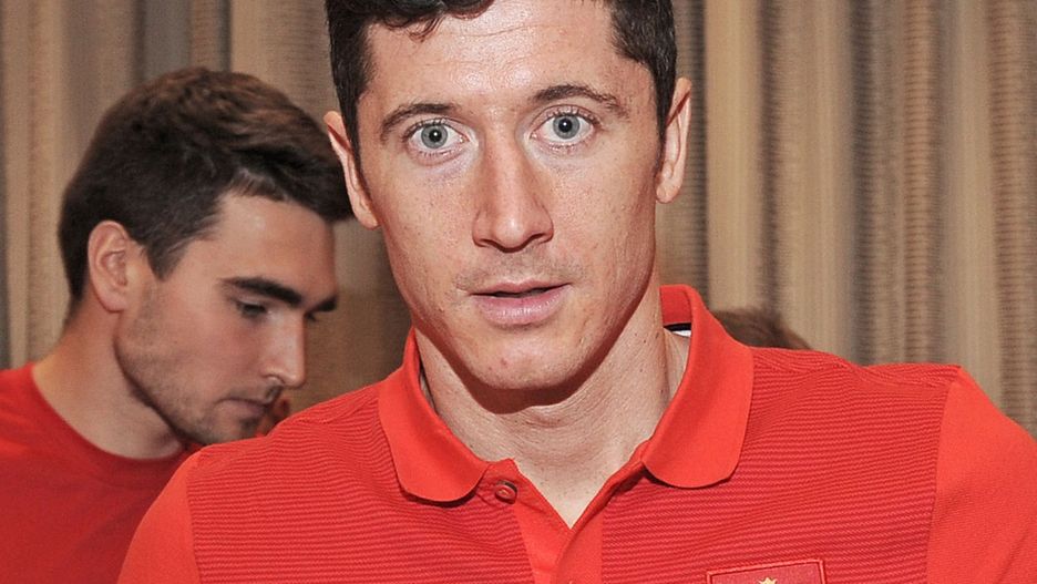 TVP Sport zaklina rzeczywistość, w ich materiale Lewandowski nie mówi o tęczowej opasce