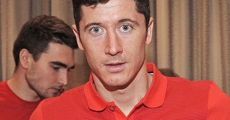 Ani słowa o tęczowej opasce i Lewandowskim. TVP Sport zaklina rzeczywistość