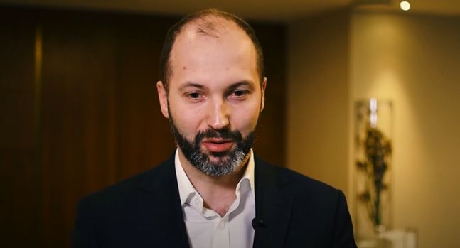 "Do Rzeczy" szykuje się na giełdę. Pomoże in szef państwowego banku za rządów PiS