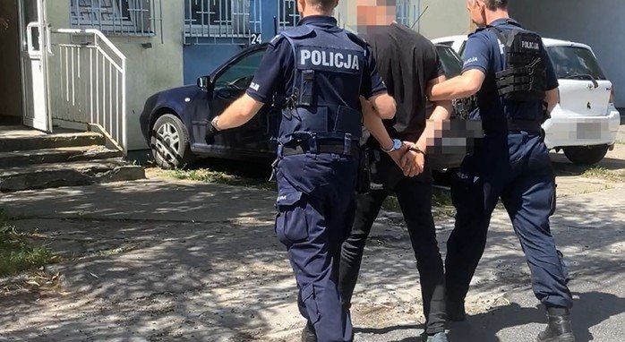 Włamania do domów są w Toruniu rzadkim przestępstwem. Jednym z głośniejszych było do domu zamożnych ludzi przy ul. Narcyzowej na Wrzosach latem ubr. Ale sprawcę szybko ujęto. W br. recydywista Aleksander S. skazany został prawomocnie na 4 lata więzienia i trafił za kraty.