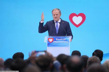 Tusk o Kaczyńskim i Bąkiewiczu: Proponują "rosyjski model" władzy