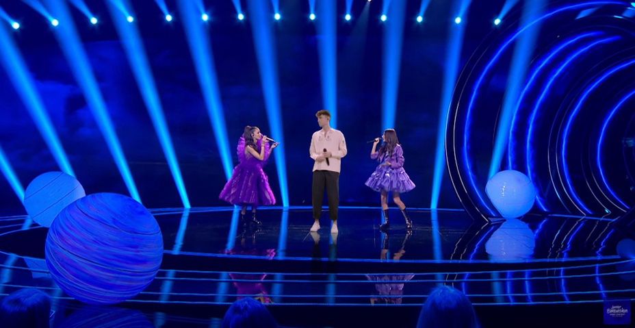 Eurowizja Junior 2020: Roksana Węgiel i Viki Gabor zaśpiewały z hologramem Duncana Laurence'a